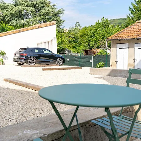 Chaleureux & Confort, Parking Prive